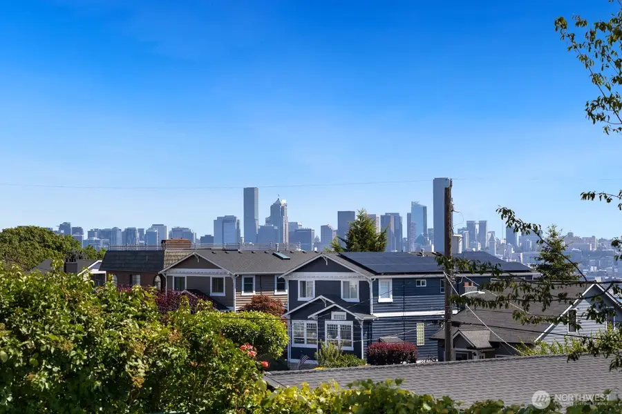 3410 37th Avenue Sw, Seattle, WA 98126 - #2