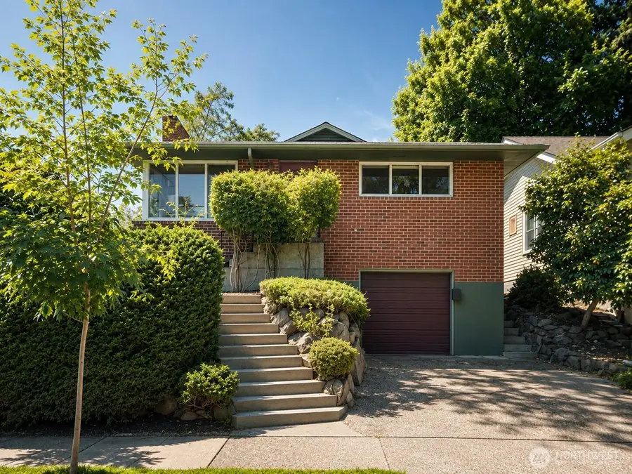 5547 38th Avenue Ne, Seattle, WA 98105 - #2