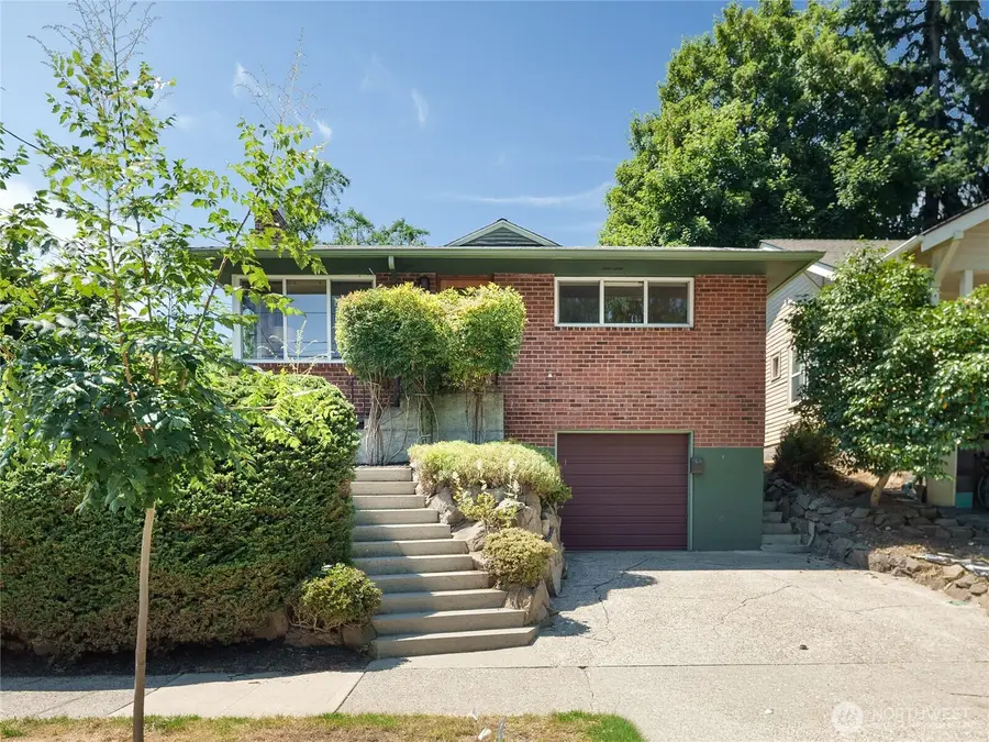 5547 38th Avenue Ne, Seattle, WA 98105 - #3