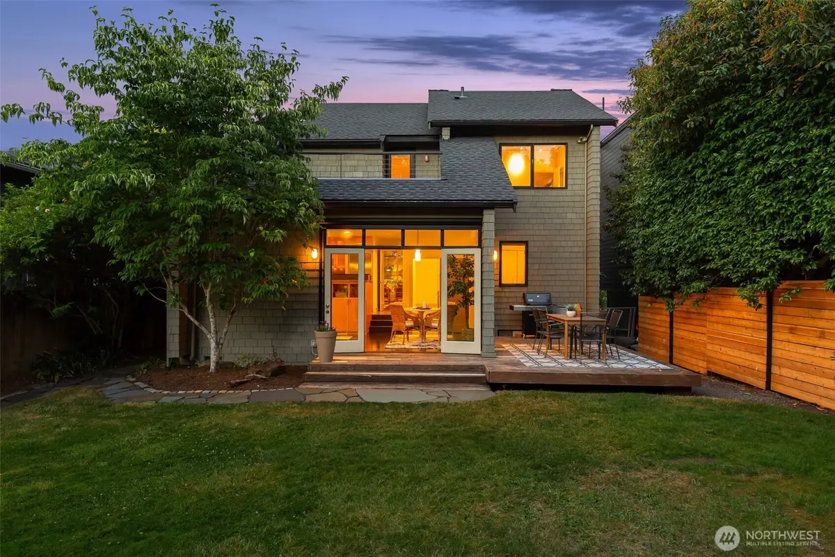 1819 39th Avenue E, Seattle, WA 98112 - #1