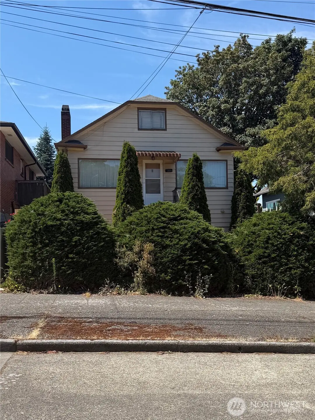 3715 40th Avenue Sw, Seattle, WA 98116 - #1