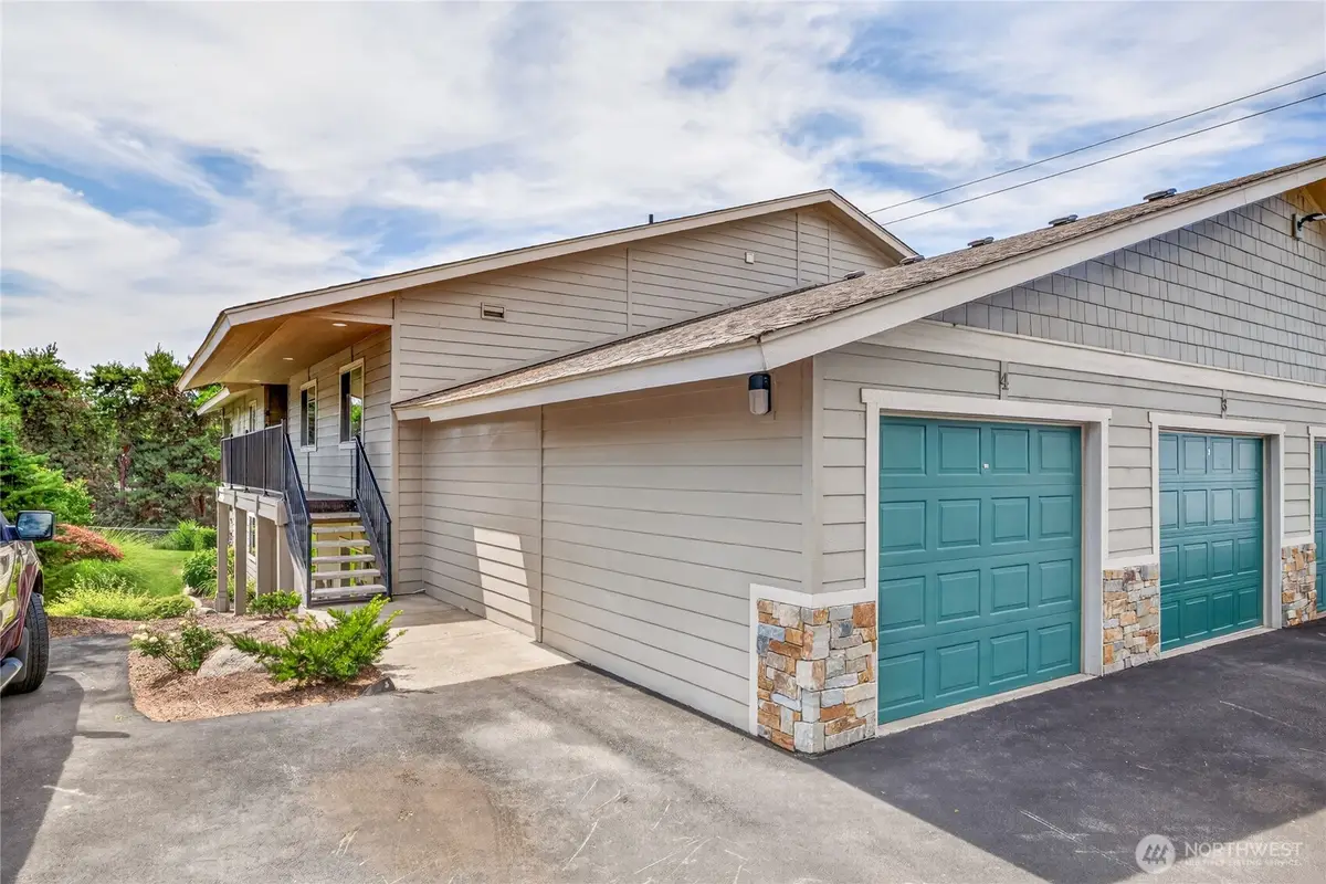 520 11th Street Ne #4, East Wenatchee, WA 98802 - #1