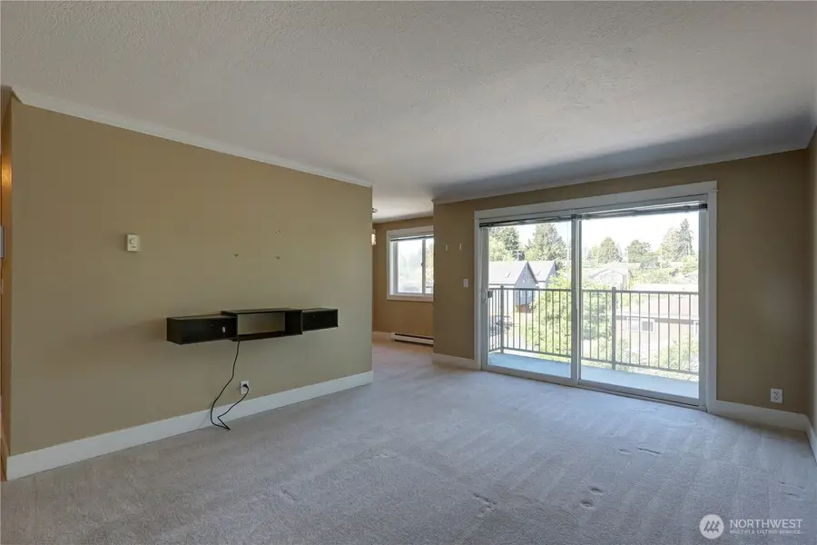 939 N 101st Street #302, Seattle, WA 98133 - #2