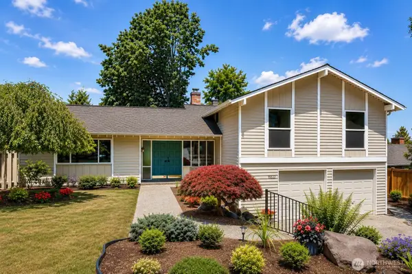 15522 SE 44th Place, Bellevue, WA 98006