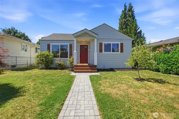 229 19th Avenue, Longview, WA 98632