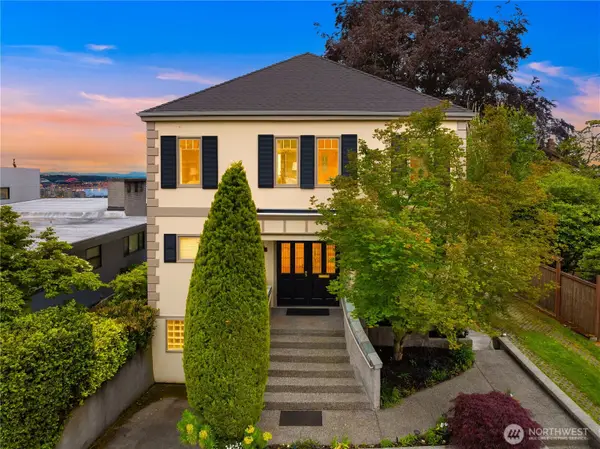 525 W Prospect Street #A, Seattle, WA 98119