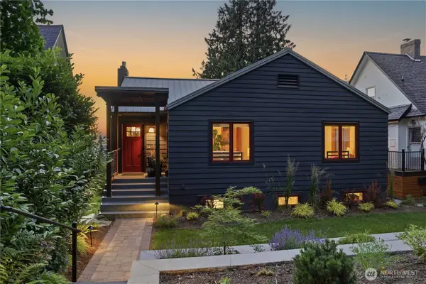 221 N Garden Street, Bellingham, WA 98225