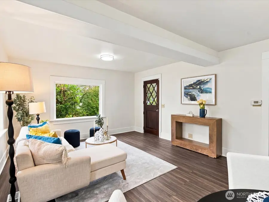 8848 13th Avenue Sw, Seattle, WA 98106 - #2