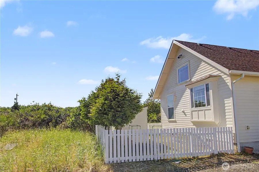 493 Ocean Spray St Sw #A, Ocean Shores, WA 98569 - #2