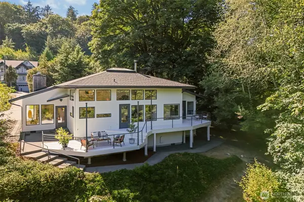 26530 Lake Fenwick Road S, Kent, WA 98032
