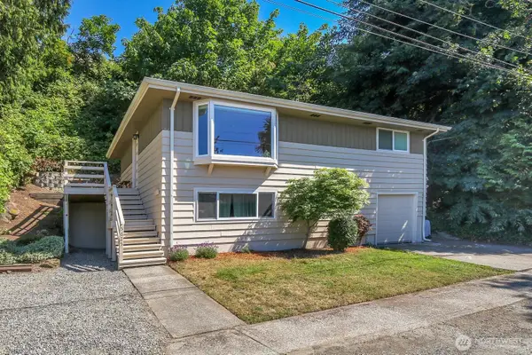5625 SW Teig Place, Seattle, WA 98116