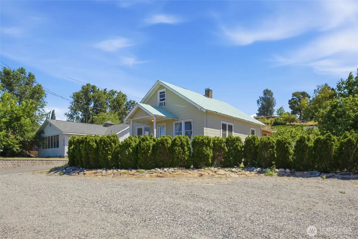1921 Sunset Highway, East Wenatchee, WA 98802 - #1