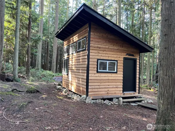 121 Haidah Street #121, Center Island, WA 98221