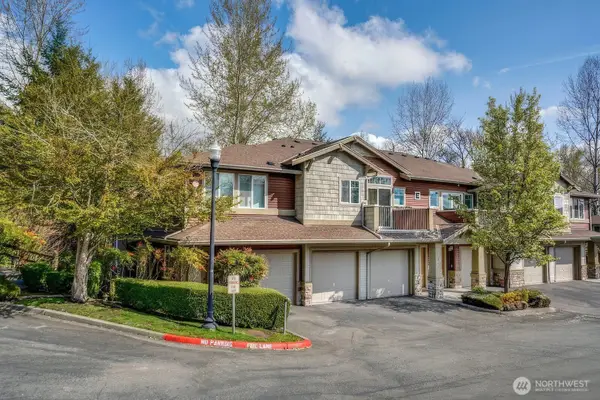 21507 42nd Avenue S #E2, SeaTac, WA 98198