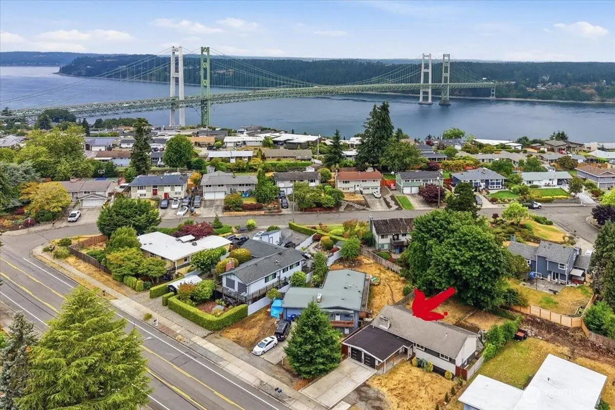 1724 N Narrows Drive, Tacoma, WA 98406 - #1