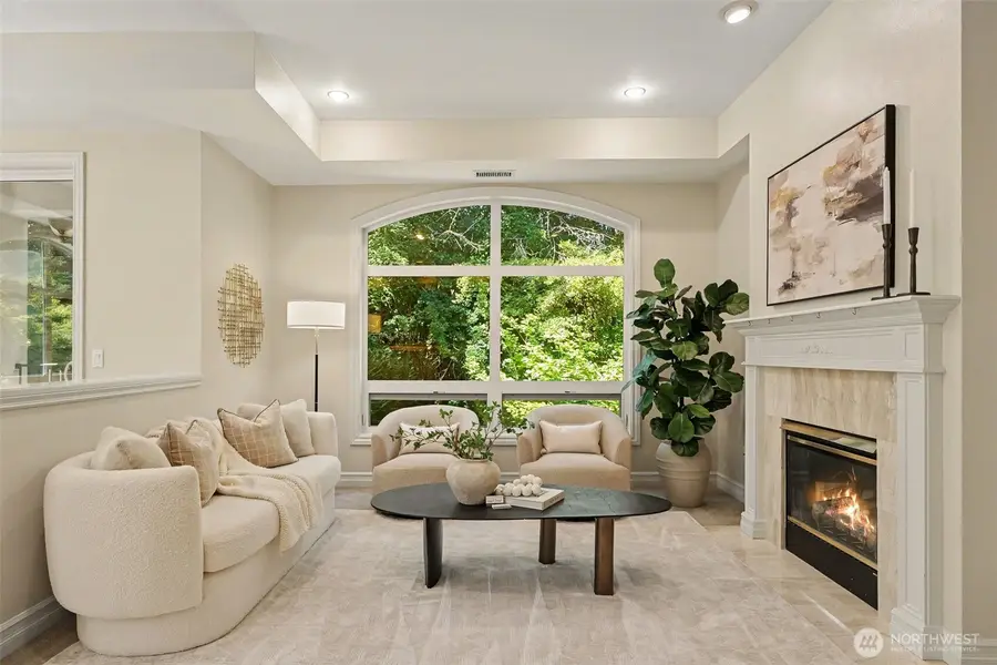 10398 NE 17 Street #204, Bellevue, WA 98004 - #3