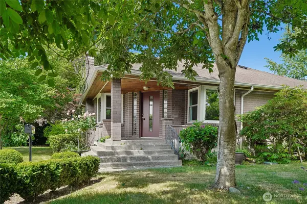 3004 SW Barton Street, Seattle, WA 98126