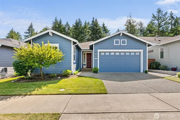 8301 Orcas Loop Ne, Lacey, WA 98516