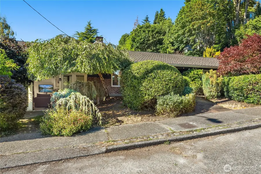 5414 SW Beach Drive Terrace, Seattle, WA 98116 - #2