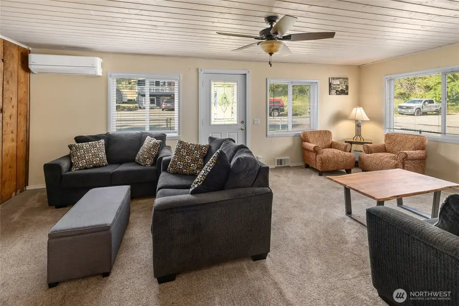 301 W 4th Street, Cle Elum, WA 98922 - #2