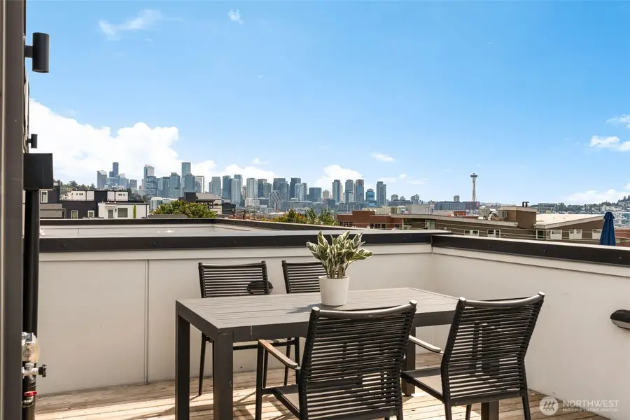 2368 Franklin Avenue E #B, Seattle, WA 98102 - #3