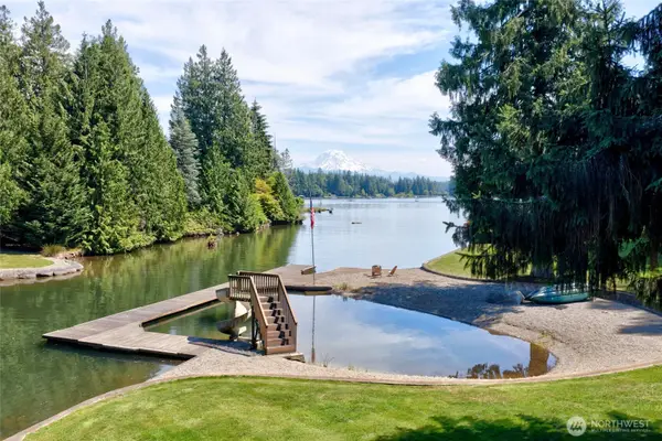 21017 Snag Island Drive East, Lake Tapps, WA 98391