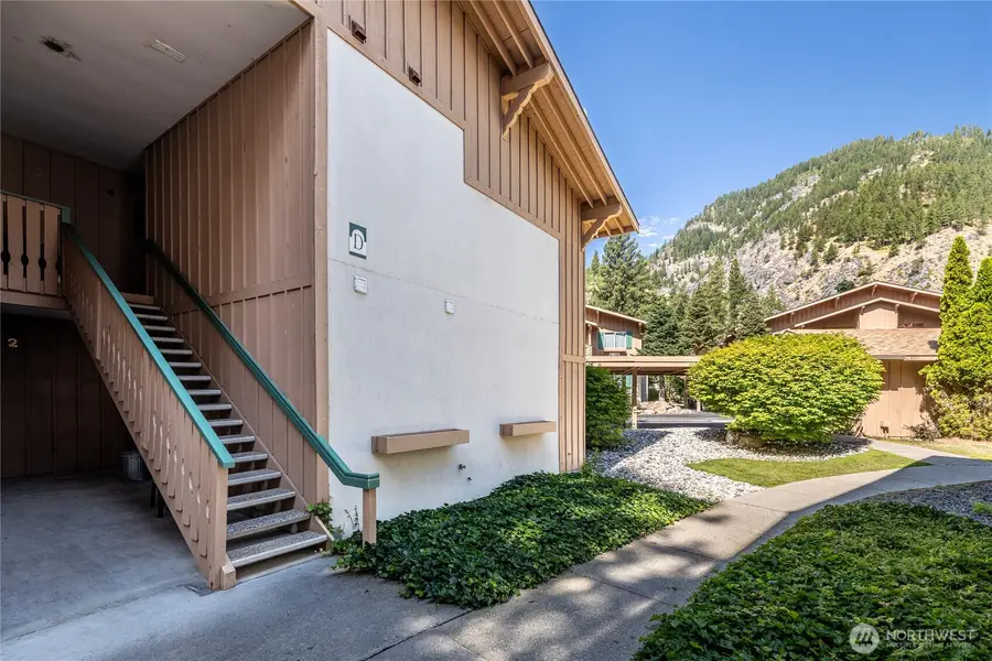525 Alpine Place #D3, Leavenworth, WA 98826 - #2