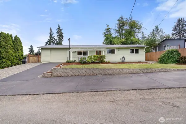 11833 SE 272nd Place, Kent, WA 98030