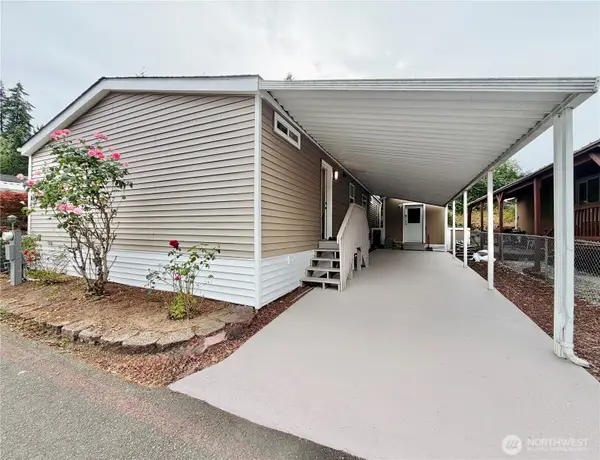 15410 SE 272nd Street #10, Kent, WA 98042