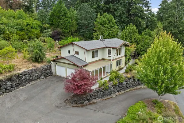 309 129th Street East Avenue, Tacoma, WA 98445