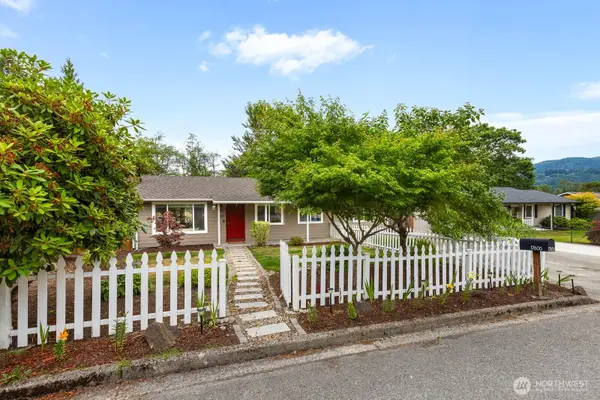 17606 Se 121st Pl, Renton, WA 98059