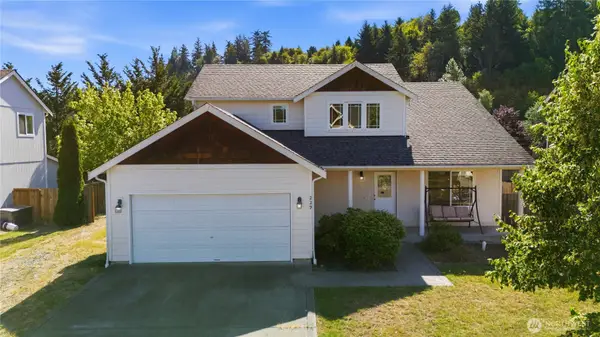 229 W Easton Avenue, Eatonville, WA 98328