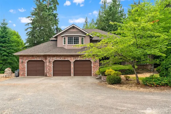 18325 214th Ave Ne, Woodinville, WA 98077