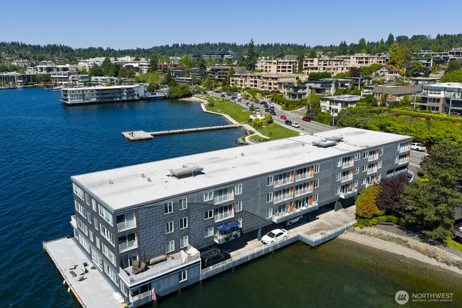 733 Lake Street S #301, Kirkland, WA 98033 - #3