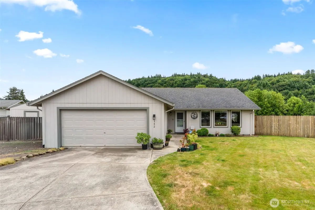 142 Charles Street, Longview, WA 98632 - #1