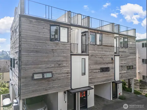 2043 13th Avenue W, Seattle, WA 98119