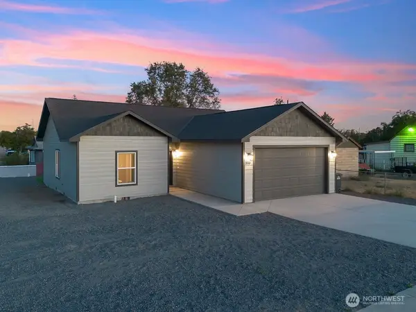2133 W Peninsula Drive, Moses Lake, WA 98837