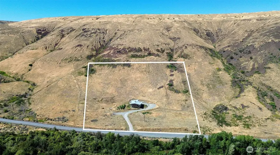 7400 Colockum Road, Malaga, WA 98828 - #3