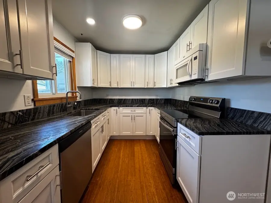 424 SW 3rd Street, College Place, WA 99324 - #2