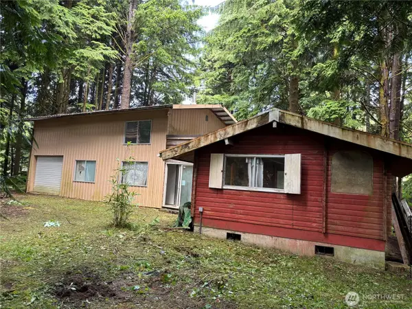 33 Oceanview Drive N, Taholah, WA 98587
