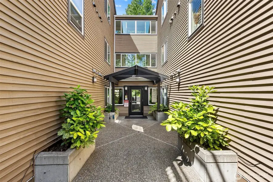 215 20th Avenue E #201, Seattle, WA 98112 - #2