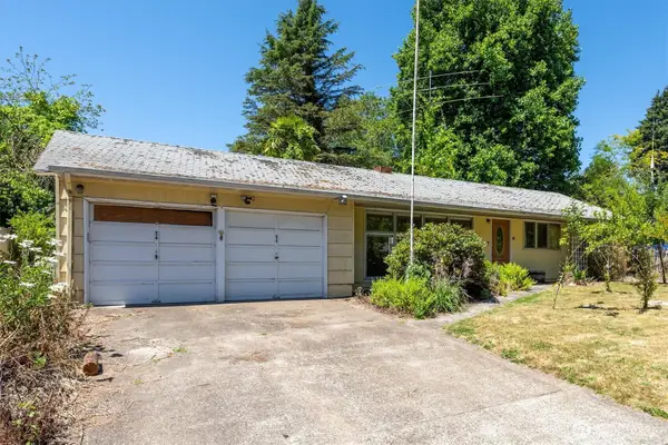 401 Barr Drive, Kelso, WA 98626