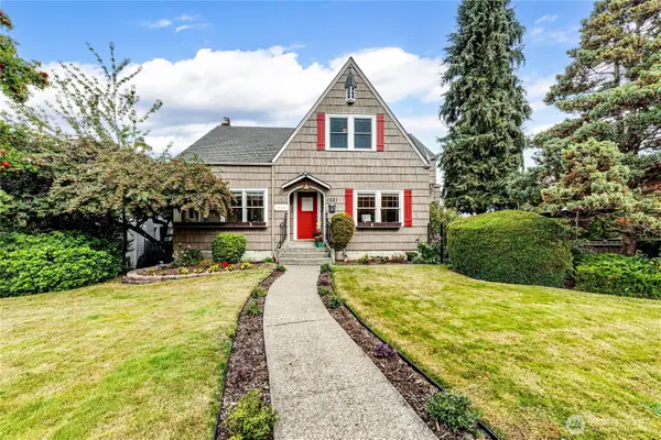 1221 E 2nd Street, Port Angeles, WA 98362