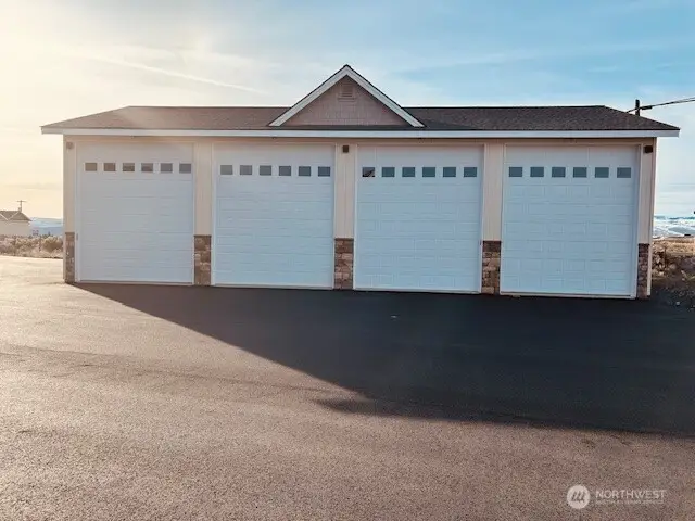 9967 W.8 Road Nw #F 32, Quincy, WA 98848 - #1