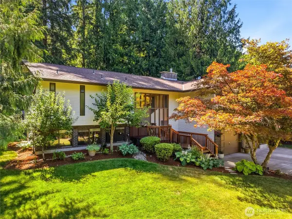 21828 SE 254th Place, Maple Valley, WA 98038