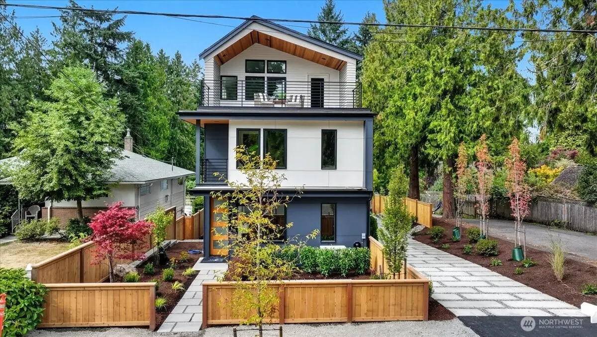 13047 39th Avenue Ne #A, Seattle, WA 98125 - #1