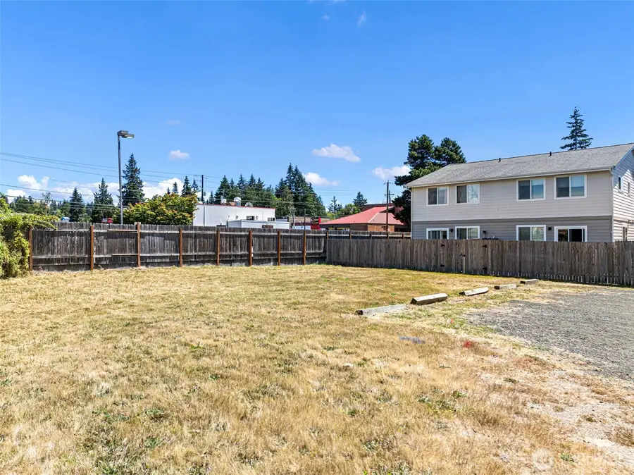1042 Hanford Avenue, Bremerton, WA 98310 - #3