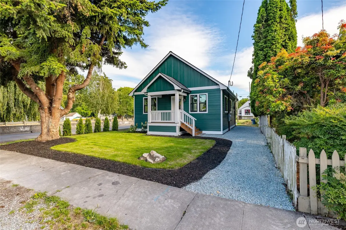100 Milwaukee Street, Mount Vernon, WA 98273 - #1