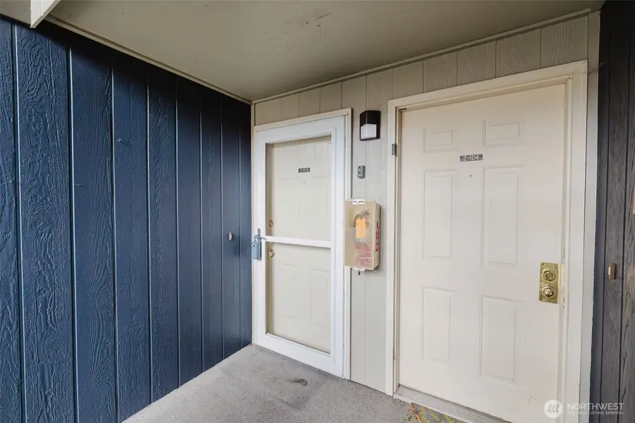 3580 Narrows View Lane Ne #103, Bremerton, WA 98310 - #3