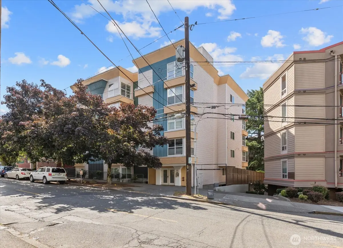 717 E Denny Way #3A, Seattle, WA 98122 - #1